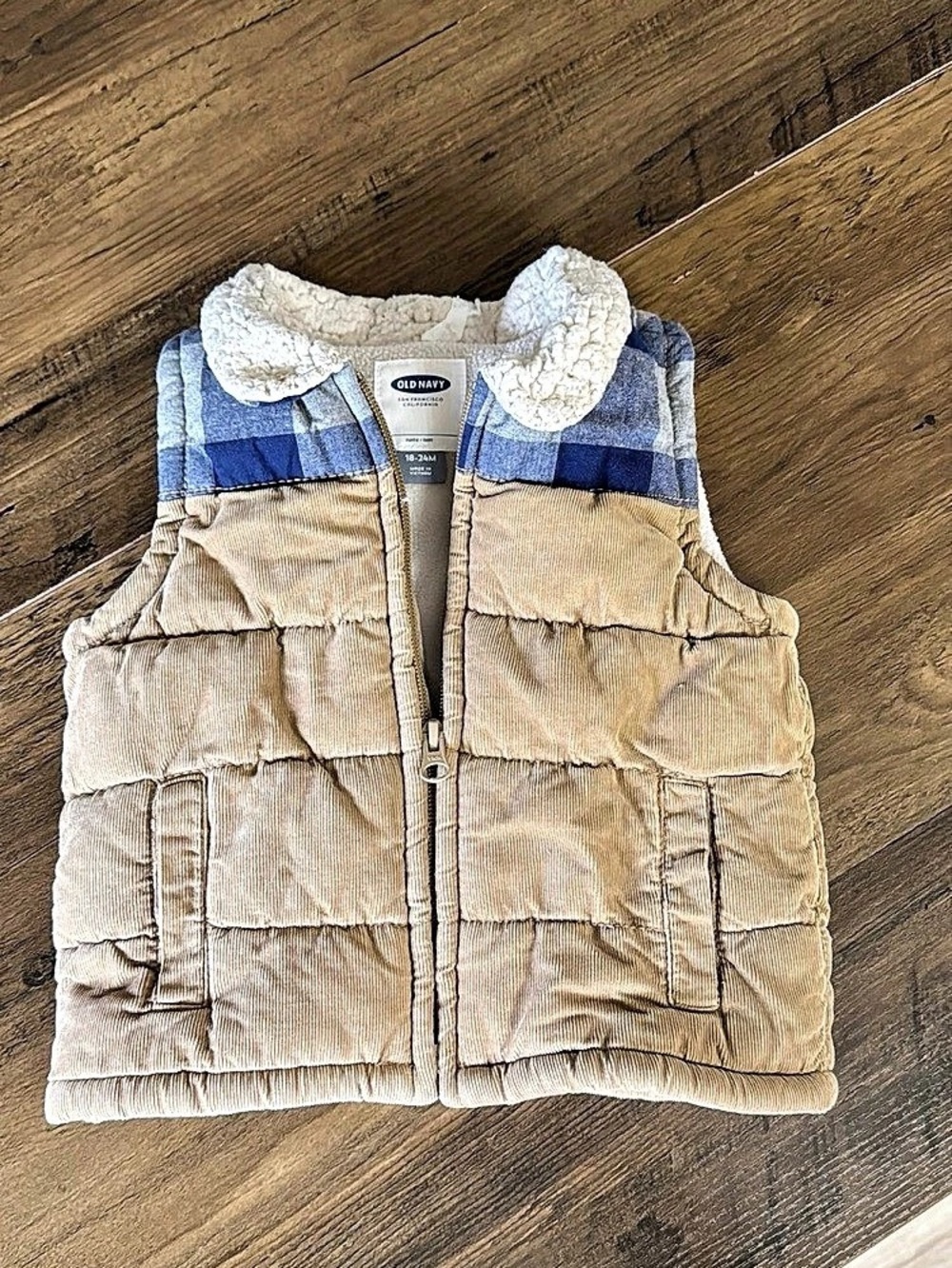 Old Navy Boys Plaid Corduroy Vest Size 18-24M